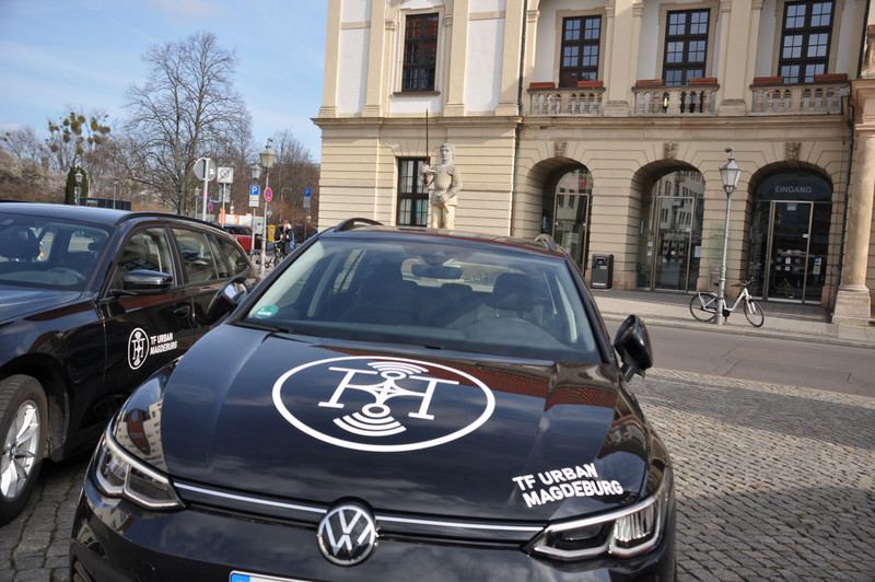 Das Bild zeigt ein Fahrzeug der Magdeburger Stadtverwaltung.