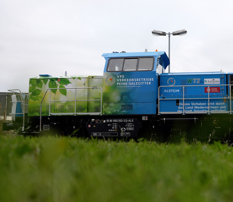 Diese Rangierlok wurde im Stendaler Alstom-Werk bereits auf umweltfreundlichen Wasserstoffantrieb umgerüstet.