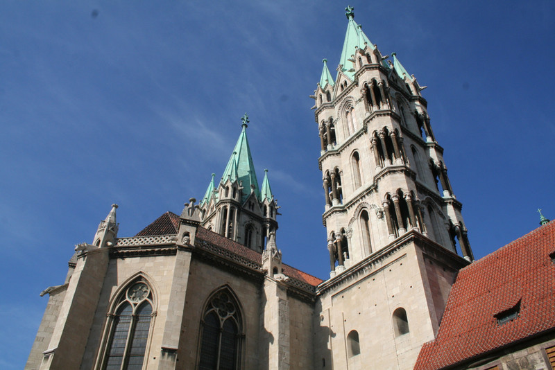 Das Bild zeigt den Naumburger Dom. 