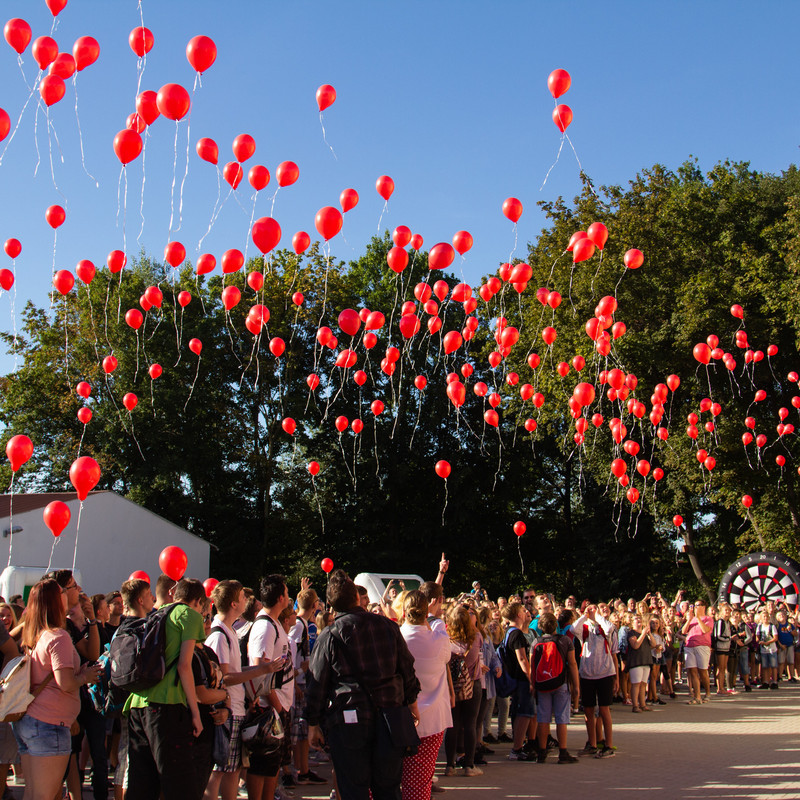 Auf der Eröffnungsfeier der freien Sekundarschule im Börde Campus in Gröningen 