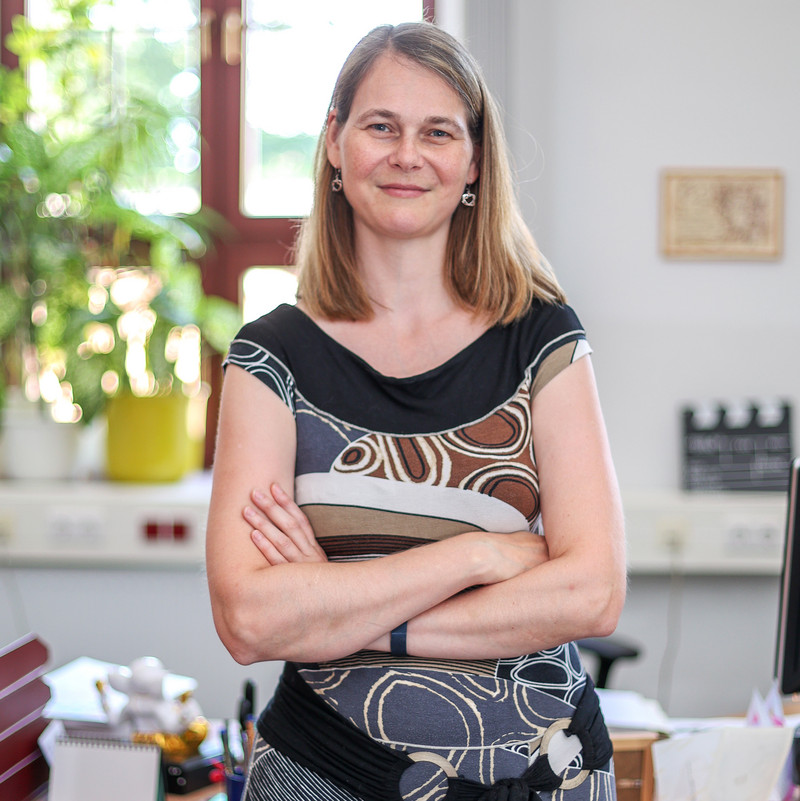 Das Bild zeigt Prof. Korinna Bade, Koordinatorin des Studiengangs AI Engineering.