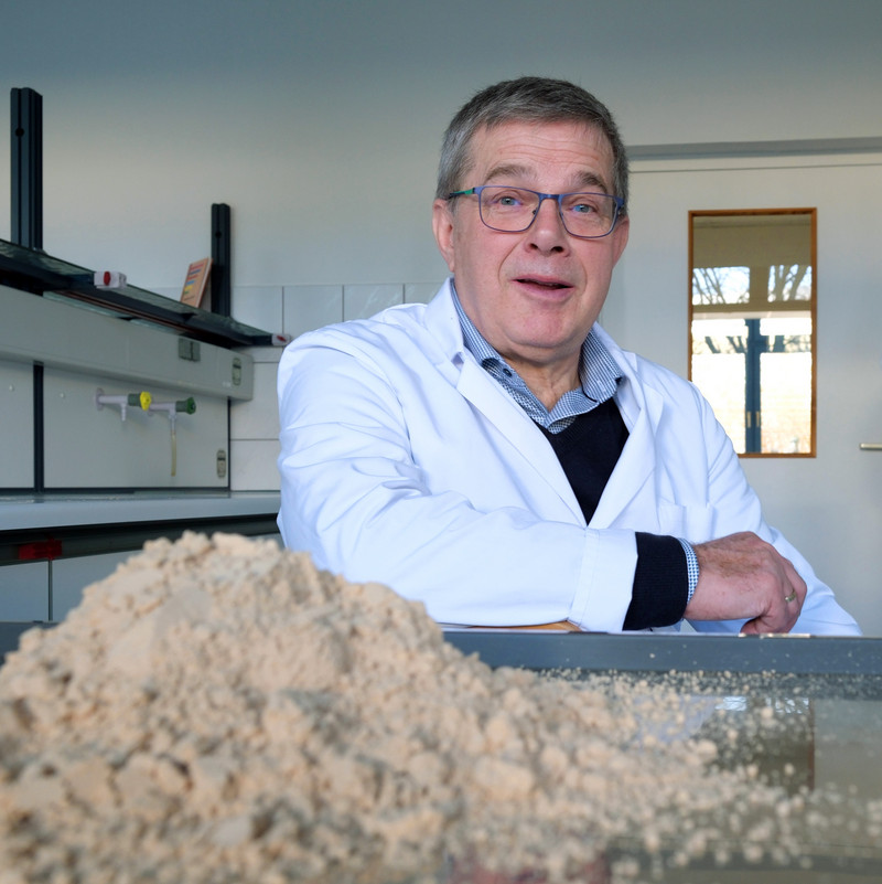 Professor Wolfram Schnäckel